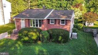 7 GREENRIDGE RD, Newark, DE 19711