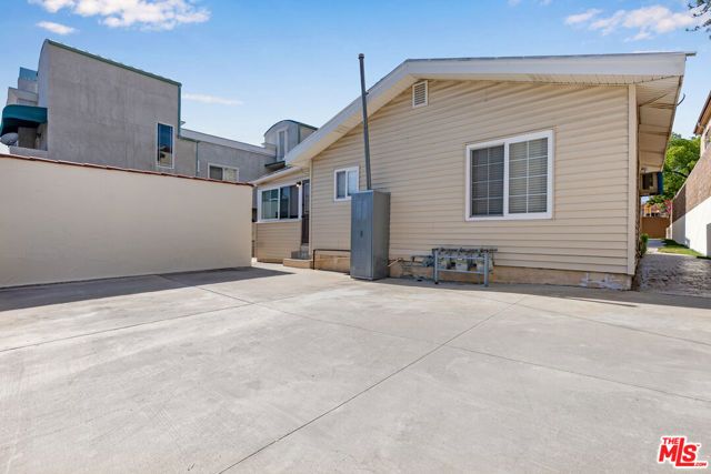 716 E San Jose Avenue, Burbank, CA 91501