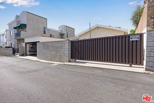 716 E San Jose Avenue, Burbank, CA 91501