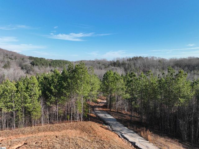 38 Old Plantation Road, Travelers Rest, SC 29690