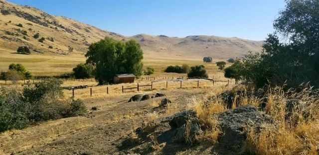 20351 Thermal Road, Sanger, CA 93657