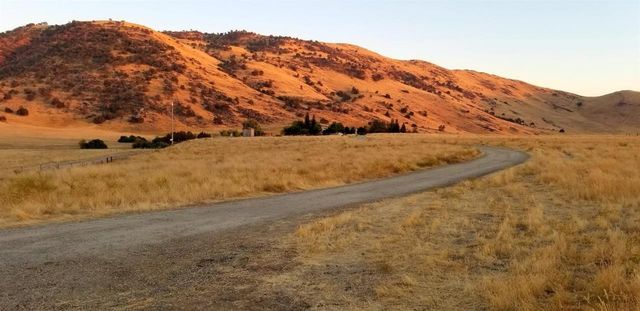 20351 Thermal Road, Sanger, CA 93657