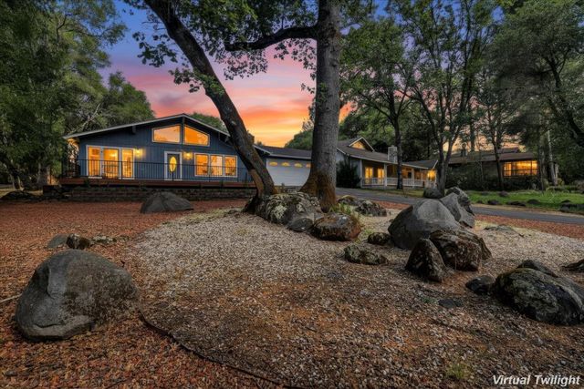 18278 Jayhawk Dr, Penn Valley, CA 95946