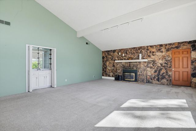18278 Jayhawk Dr, Penn Valley, CA 95946