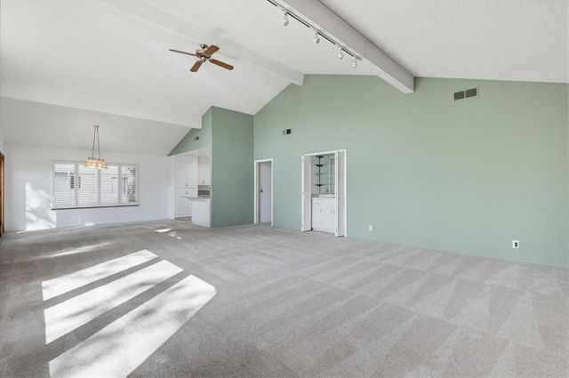 18278 Jayhawk Dr, Penn Valley, CA 95946