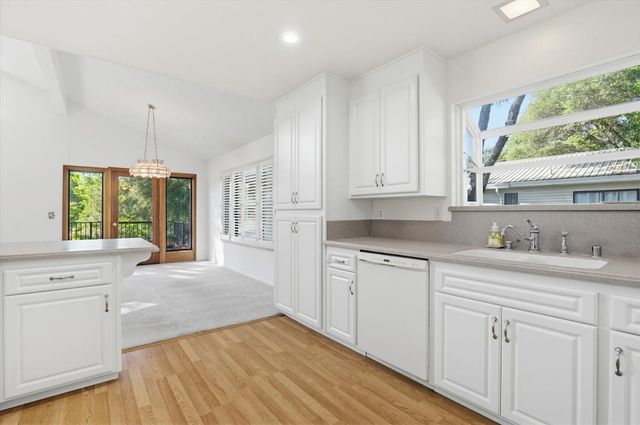 18278 Jayhawk Dr, Penn Valley, CA 95946