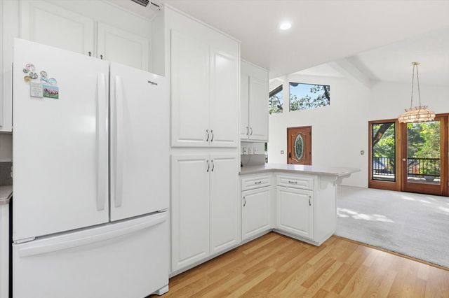 18278 Jayhawk Dr, Penn Valley, CA 95946