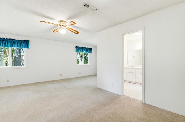 18278 Jayhawk Dr, Penn Valley, CA 95946