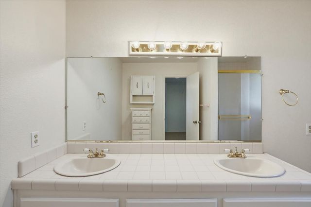 18278 Jayhawk Dr, Penn Valley, CA 95946