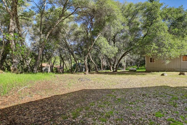 18278 Jayhawk Dr, Penn Valley, CA 95946