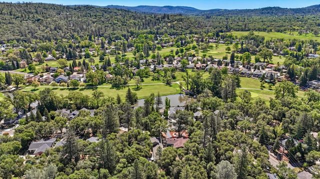 18278 Jayhawk Dr, Penn Valley, CA 95946