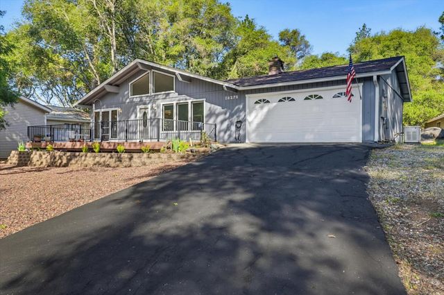 18278 Jayhawk Dr, Penn Valley, CA 95946