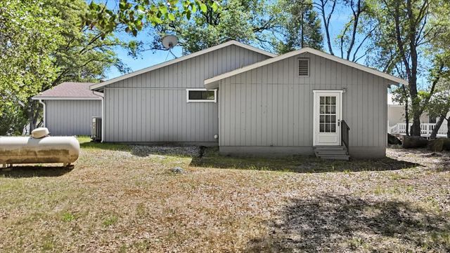 18278 Jayhawk Dr, Penn Valley, CA 95946