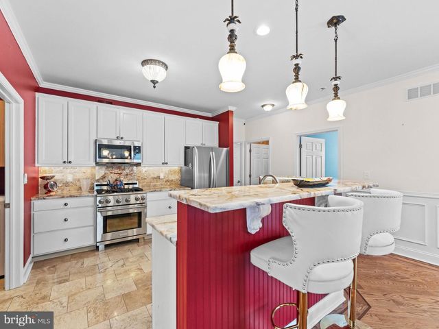 2677 FOXGLOVE LN, Philadelphia, PA 19116