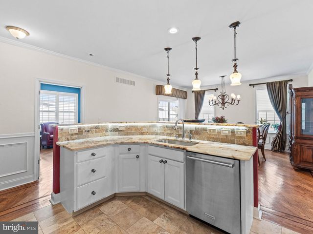 2677 FOXGLOVE LN, Philadelphia, PA 19116