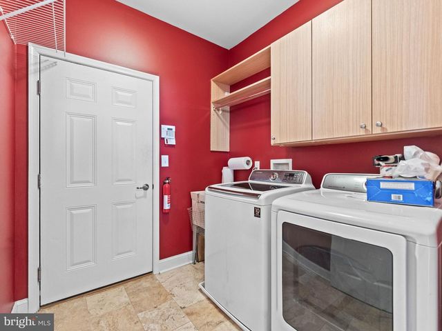 2677 FOXGLOVE LN, Philadelphia, PA 19116