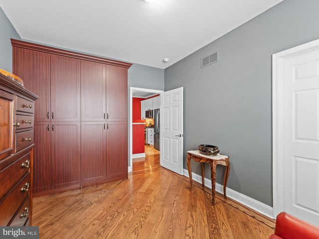 2677 FOXGLOVE LN, Philadelphia, PA 19116