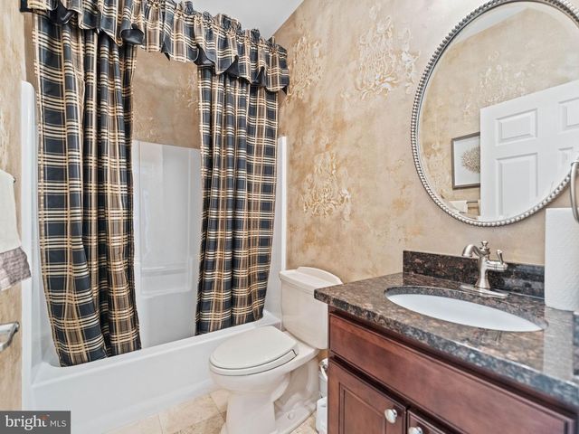 2677 FOXGLOVE LN, Philadelphia, PA 19116