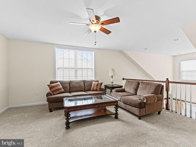 2677 FOXGLOVE LN, Philadelphia, PA 19116