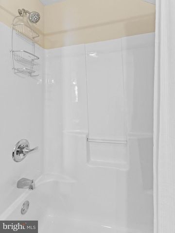 2677 FOXGLOVE LN, Philadelphia, PA 19116