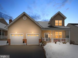 2677 FOXGLOVE LN, Philadelphia, PA 19116