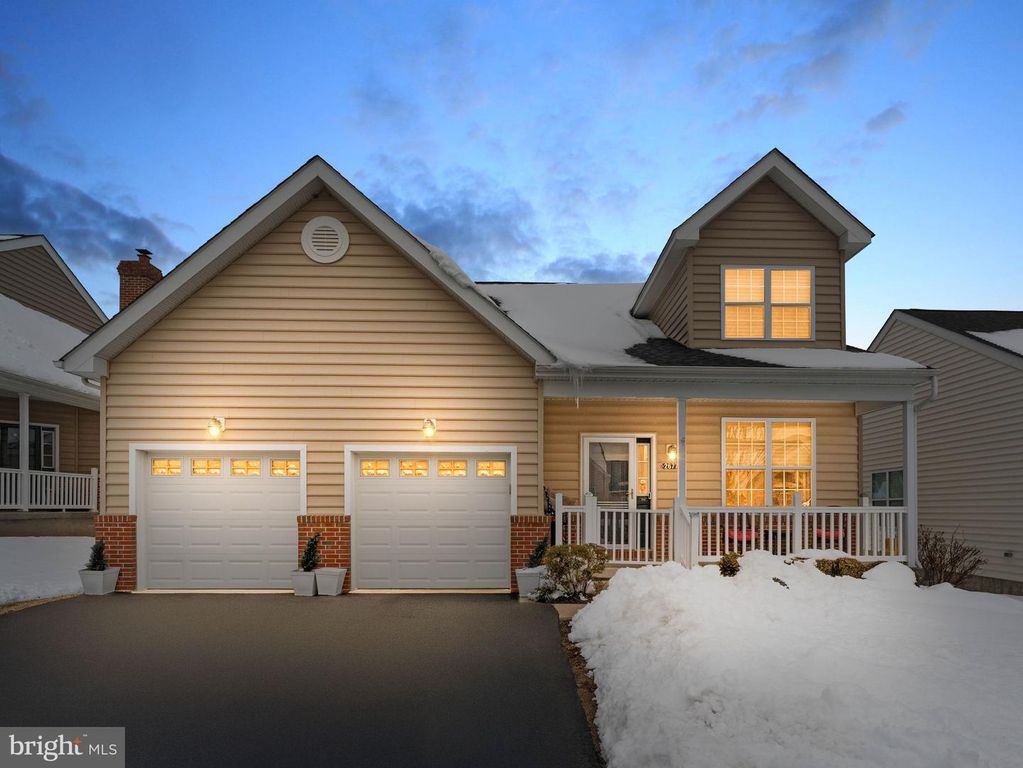 2677 FOXGLOVE LN, Philadelphia, PA 19116