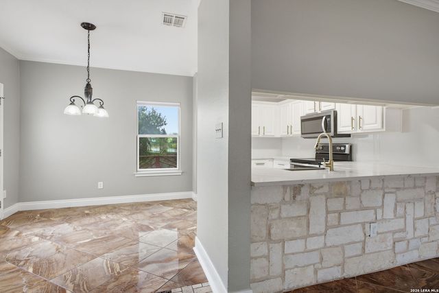 21810 Goldcrest, San Antonio, TX 78260