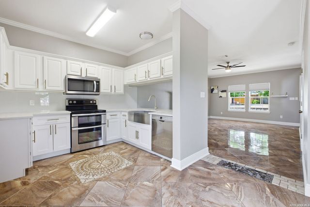 21810 Goldcrest, San Antonio, TX 78260