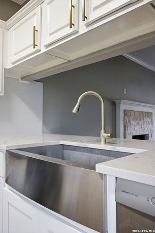 21810 Goldcrest, San Antonio, TX 78260