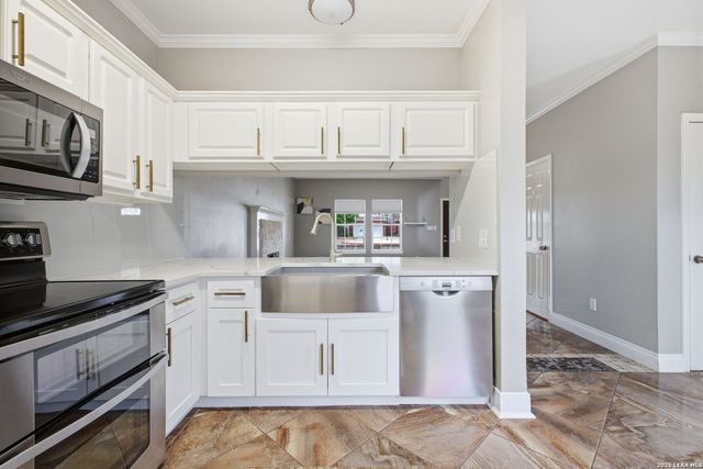 21810 Goldcrest, San Antonio, TX 78260