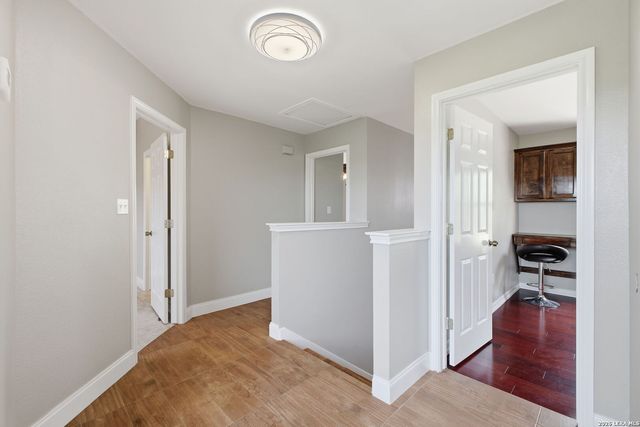 21810 Goldcrest, San Antonio, TX 78260