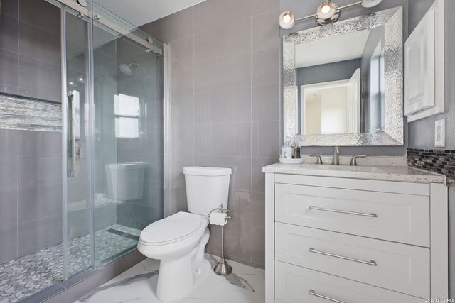 21810 Goldcrest, San Antonio, TX 78260