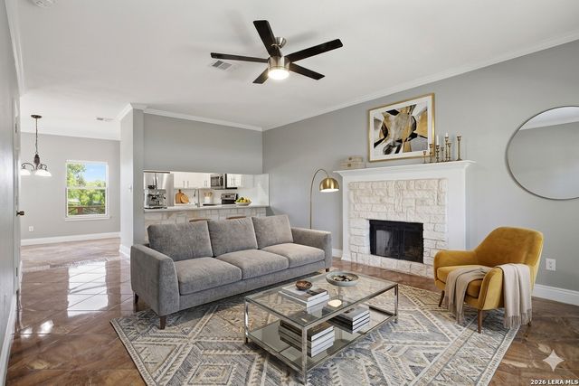 21810 Goldcrest, San Antonio, TX 78260