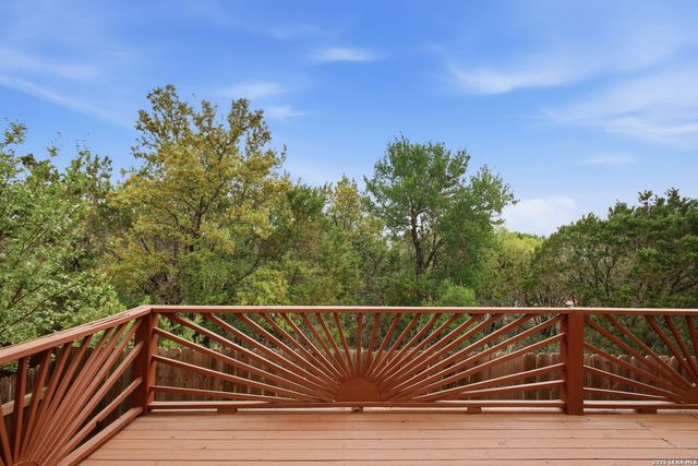 21810 Goldcrest, San Antonio, TX 78260