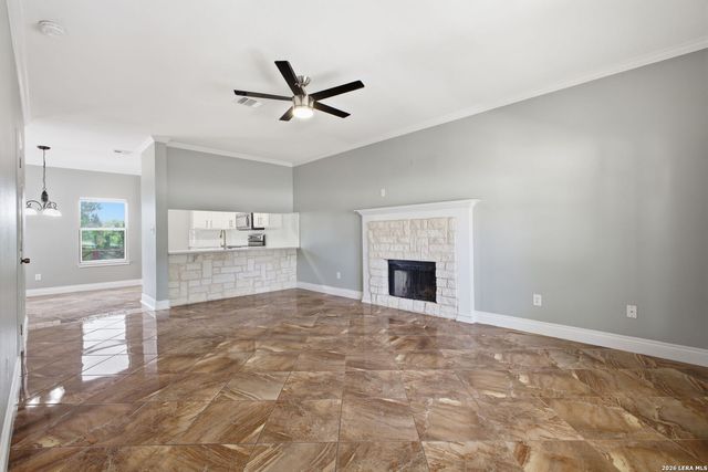 21810 Goldcrest, San Antonio, TX 78260