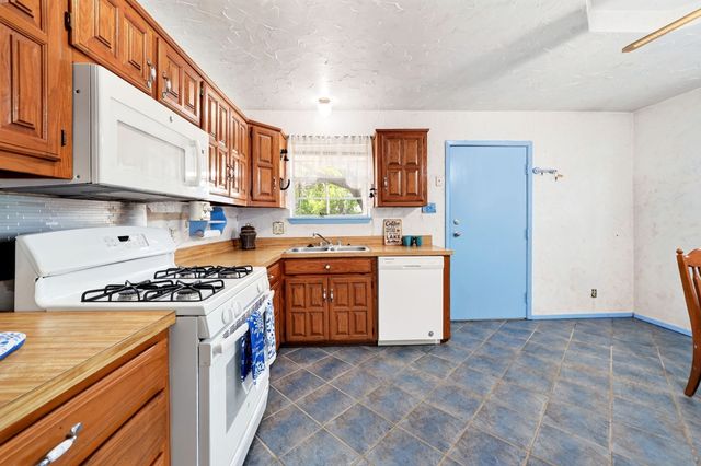 130 Blue Water, East Tawakoni, TX 75472