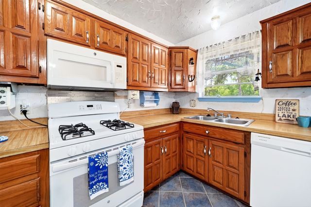 130 Blue Water, East Tawakoni, TX 75472