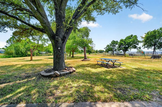 130 Blue Water, East Tawakoni, TX 75472