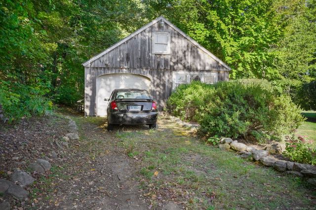 55 Tram Drive, Oxford, CT 06478