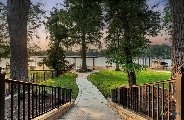368 Rancho Road, New Braunfels, TX 78130