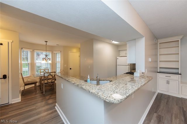 16457 Emerald Point, Middleburg Heights, OH 44130