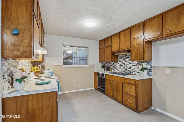 7221 ALTO REY Avenue, El Paso, TX 79912