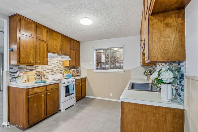 7221 ALTO REY Avenue, El Paso, TX 79912