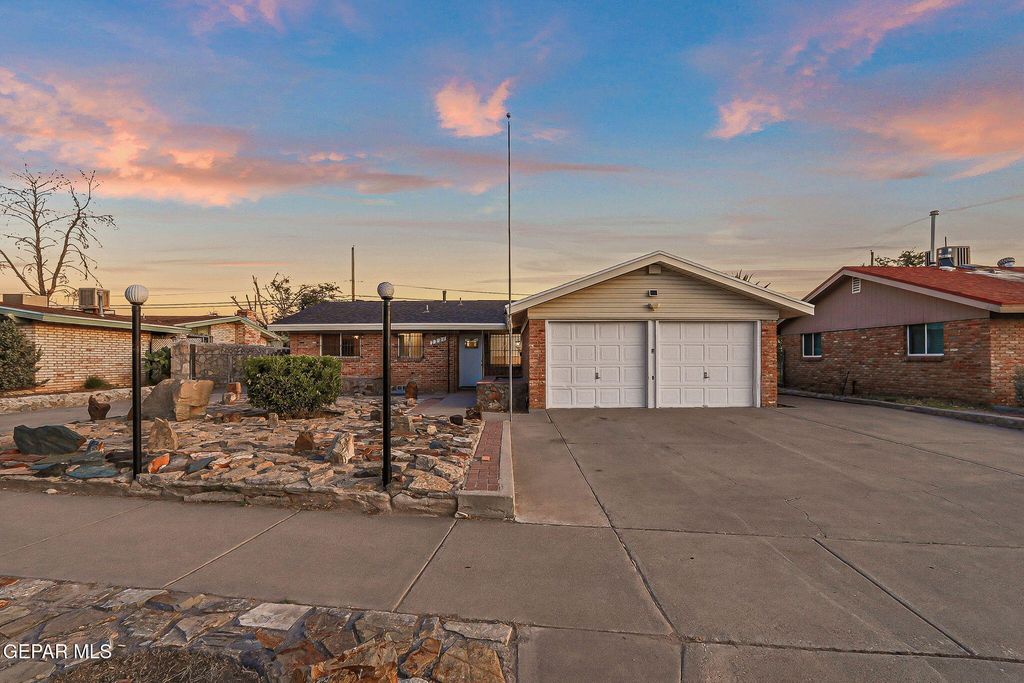 7221 ALTO REY Avenue, El Paso, TX 79912