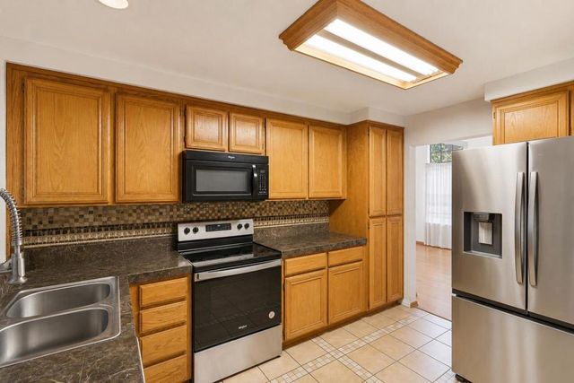 1182 Seasons Drive, Pittsburg, CA 94565