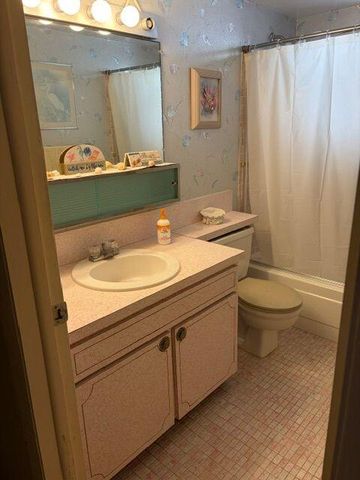 2566 S Garden Drive S 202, Lake Worth, FL 33461