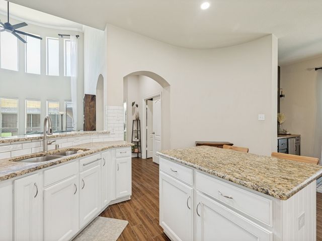 607 Chalk Hill Lane, Murphy, TX 75094