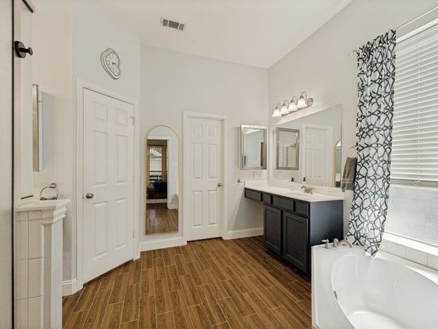 607 Chalk Hill Lane, Murphy, TX 75094