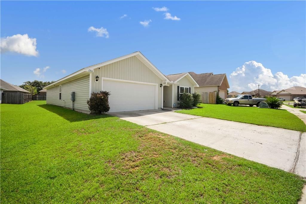 1266 Colleton Court W, Semmes, AL 36575 — photo 2