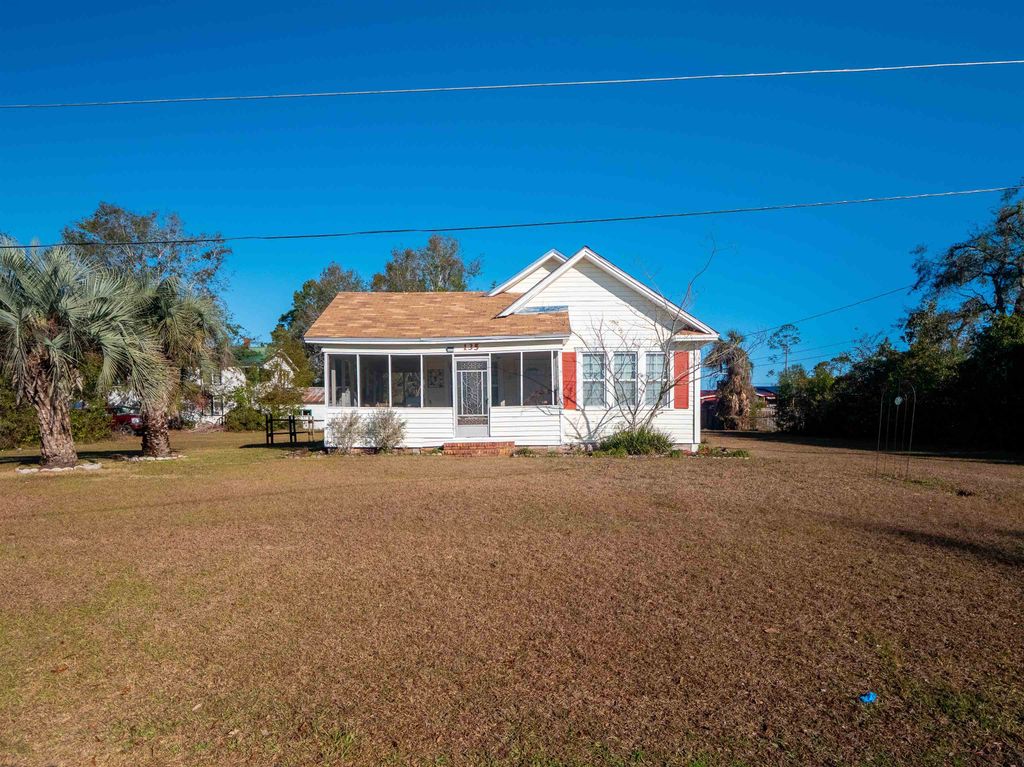 135 SE Oak Street, Madison, FL 32340